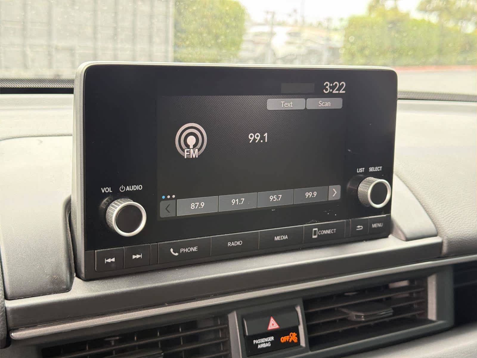 Used 2024 Honda Pilot Sport image 17