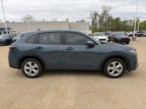 Used 2024 Honda HR-V LX image 3