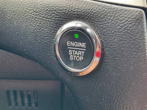 Used 2016 Ford Edge SEL w/ Equipment Group 201A AWD/4WD image 17