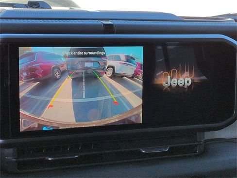 Used 2024 Jeep Wrangler Unlimited Sahara image 20