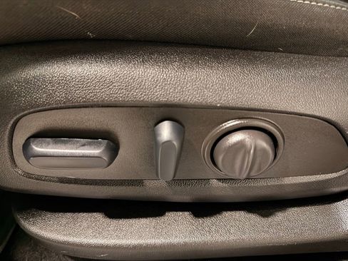 Used 2023 Chevrolet Blazer LT w/ Convenience Package image 13