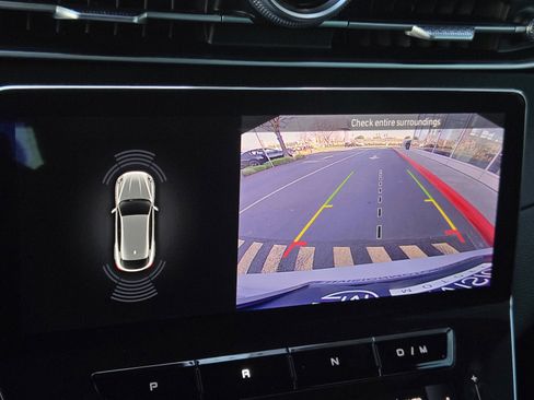 Used 2024 Maserati Grecale GT image 16