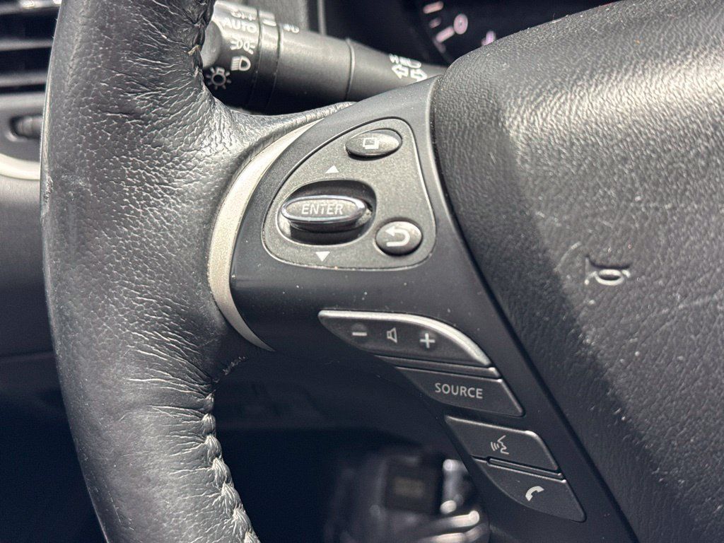Used 2019 Nissan Pathfinder SV w/ SV All Weather Package FWD image 12
