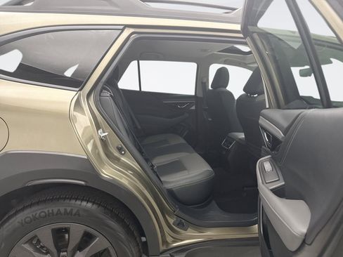 Used 2025 Subaru Outback Onyx Edition AWD/4WD image 19