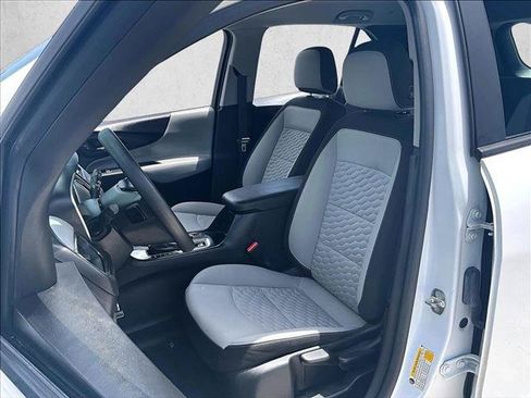 Used 2021 Chevrolet Equinox LS FWD image 27