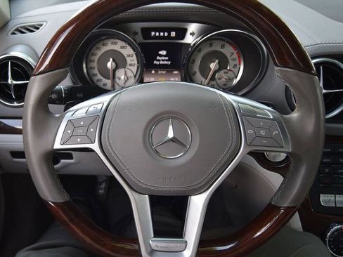 Used 2013 Mercedes-Benz SL 550 image 19
