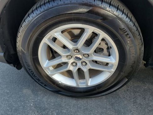 Used 2025 Ford Explorer Active w/ Active Comfort Package image 27