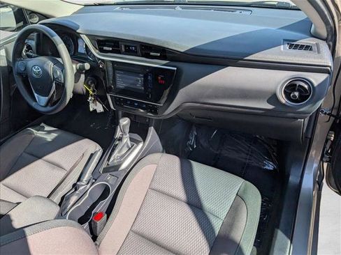 Used 2018 Toyota Corolla LE FWD image 18