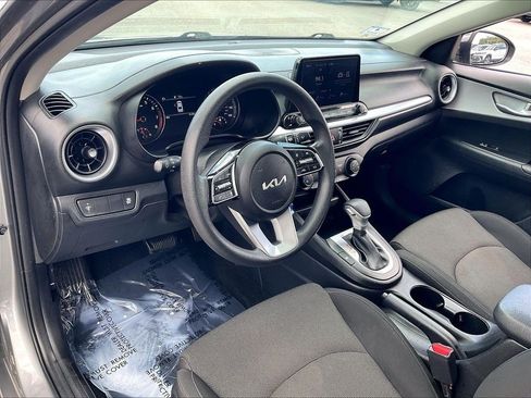 Used 2024 Kia Forte LXS FWD image 8