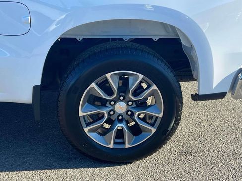 Used 2026 Chevrolet Silverado 1500 LT AWD/4WD image 9