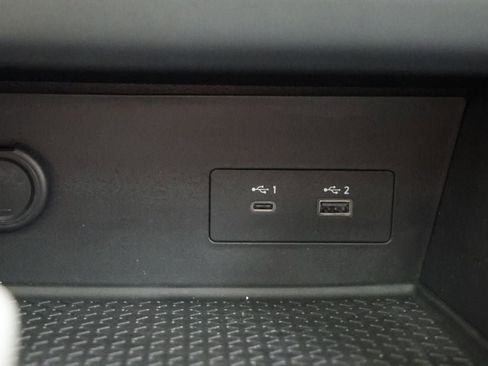 Used 2025 Nissan Pathfinder SV w/ SV Premium Package image 28