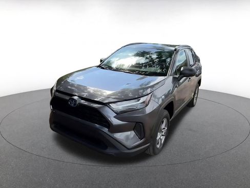 Used 2024 Toyota RAV4 LE image 7