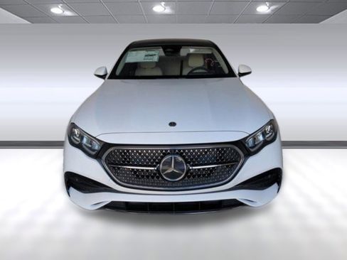 Used 2025 Mercedes-Benz E 350 Sedan image 2