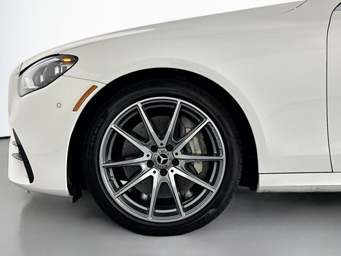 Used 2022 Mercedes-Benz E 350 4MATIC Sedan image 10