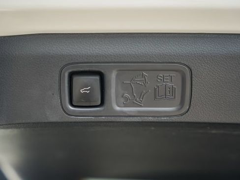 Used 2024 Ford Expedition Limited AWD/4WD image 15