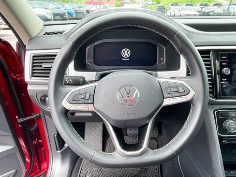 Used 2022 Volkswagen Atlas SE w/ Panoramic Sunroof Package AWD/4WD image 11
