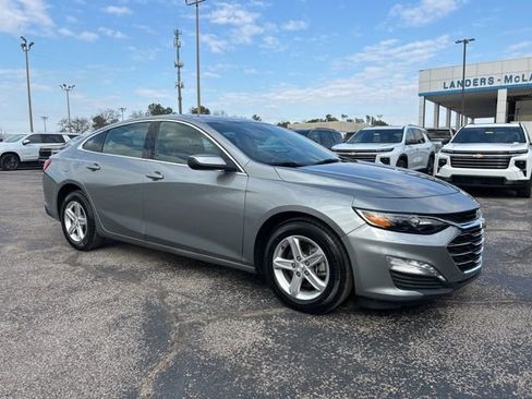 Used 2024 Chevrolet Malibu LT image 1