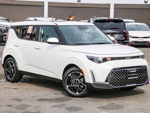 Certified 2023 Kia Soul EX image 2