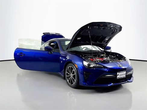 Used 2017 Toyota 86 image 24