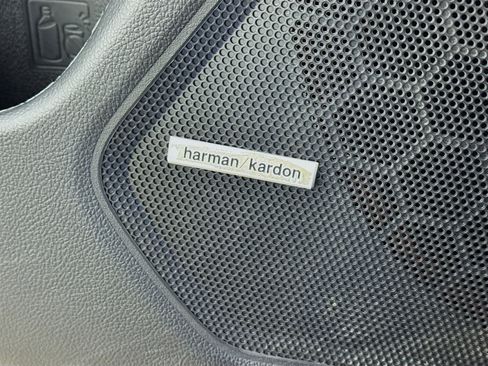 Used 2018 Subaru Outback 2.5i Limited image 4