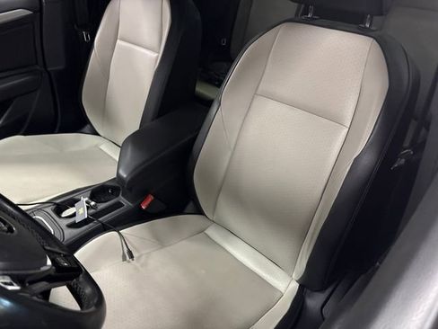 Used 2019 Volkswagen Jetta R-Line FWD image 3