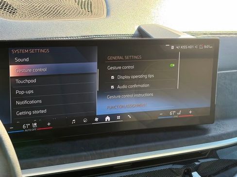 Used 2024 BMW X5 xDrive50e w/ Premium Package image 25