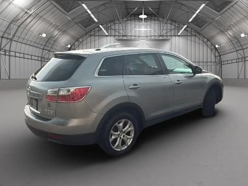 Used 2011 MAZDA CX-9 Touring w/ Moonroof & Bose Audio Pkg AWD/4WD image 6
