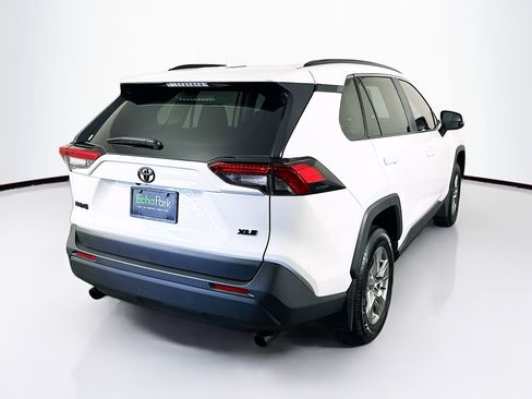 Used 2025 Toyota RAV4 XLE w/ Convenience Package FWD image 9