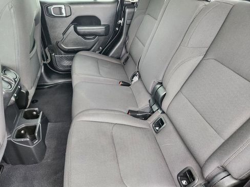Used 2023 Jeep Gladiator Sport AWD/4WD image 14