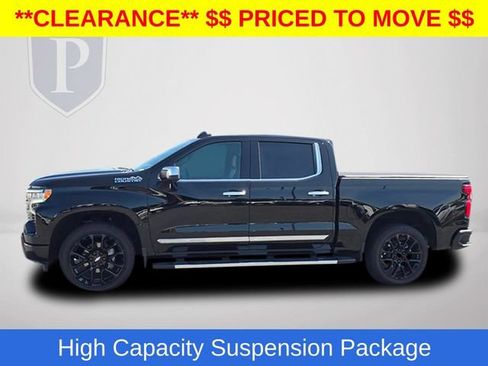 Certified 2024 Chevrolet Silverado 1500 High Country w/ High Country Premium Package AWD/4WD image 12