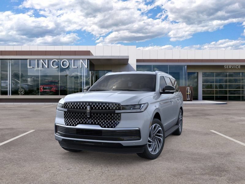 New 2026 Lincoln Navigator Premiere AWD/4WD image 2