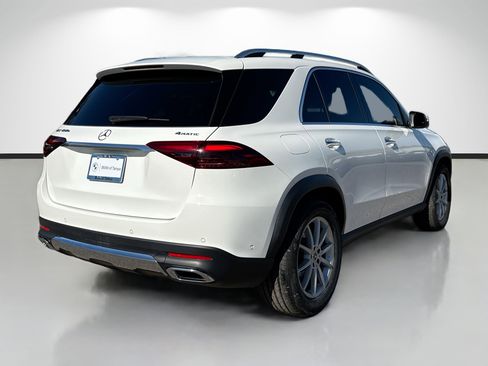 Used 2024 Mercedes-Benz GLE 450e 4MATIC image 3