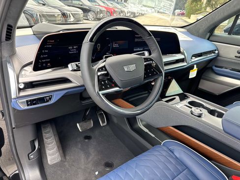 New 2026 Cadillac Vistiq Premium Luxury image 22