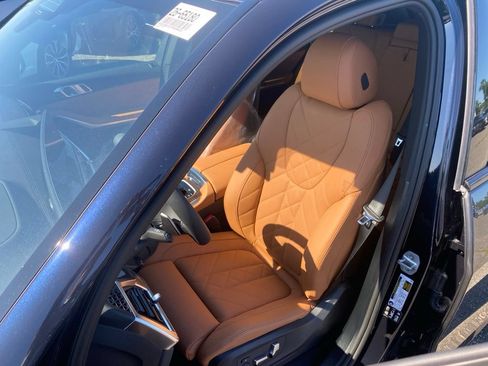New 2026 BMW X5 xDrive40i w/ M Sport Package AWD/4WD image 11