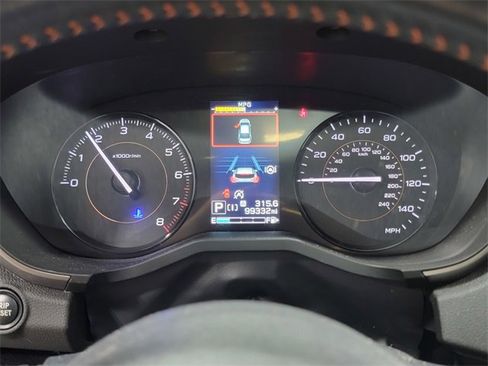 Used 2021 Subaru Crosstrek 2.0i Premium w/ Moonroof Package image 33