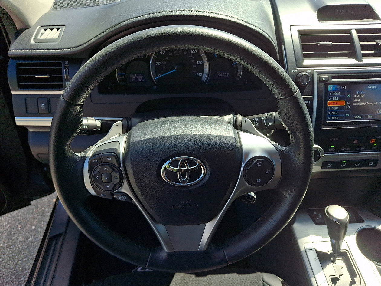 Used 2012 Toyota Camry SE w/ Leather Pkg FWD image 19