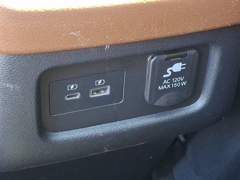 Certified 2023 Nissan Pathfinder Platinum AWD/4WD image 14
