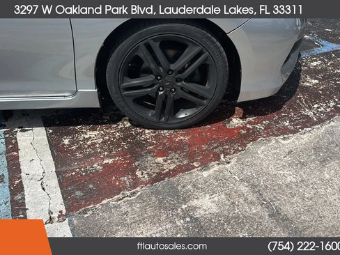 Used 2017 Honda Accord Sport image 13