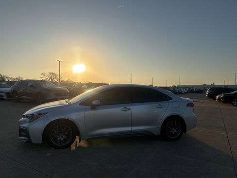 Used 2021 Toyota Corolla SE image 11