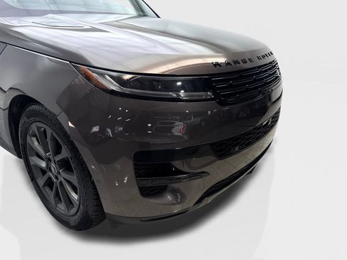 Used 2024 Land Rover Range Rover Sport SE AWD/4WD image 17