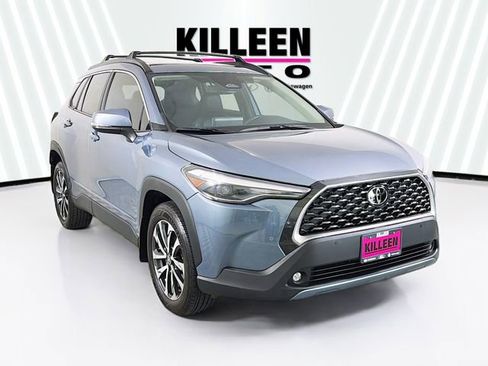 Used 2024 Toyota Corolla Cross XLE w/ Convenience Package FWD image 1