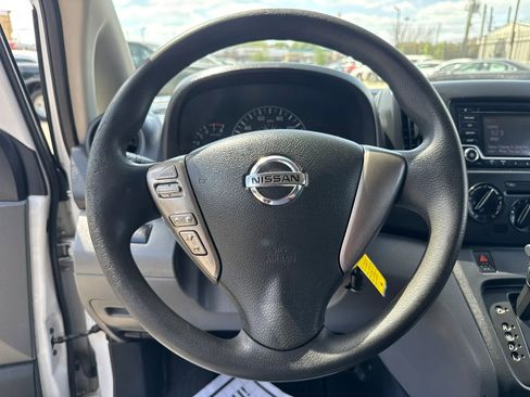 Used 2019 Nissan NV200 S image 41