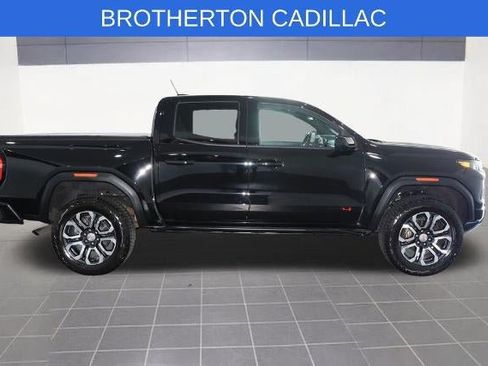Used 2024 GMC Canyon AT4 w/ Technology Package AWD/4WD image 9