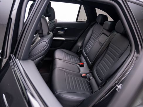 Certified 2024 Mercedes-Benz GLC 43 AMG 4MATIC image 18