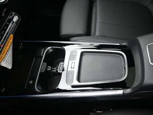 New 2024 Mercedes-Benz EQB 300 4MATIC image 17