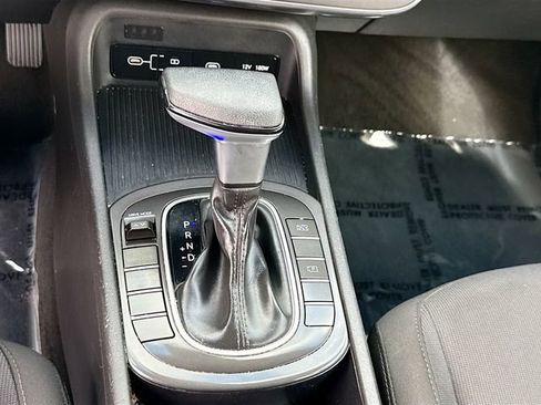 Certified 2025 Hyundai Kona SE image 16