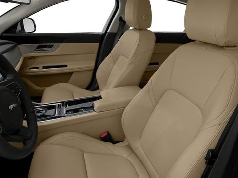 Used 2017 Jaguar XF Premium RWD image 9