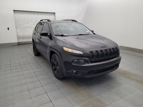 Used 2016 Jeep Cherokee Latitude w/ Comfort/Convenience Group image 13