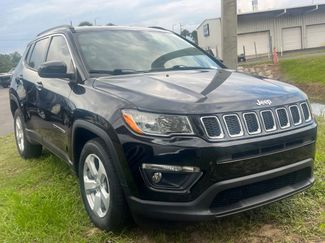 Used 2019 Jeep Compass Latitude FWD video 1