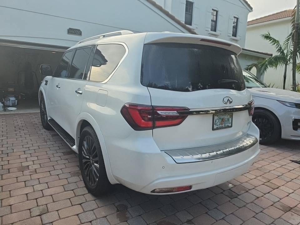 Certified 2022 INFINITI QX80 Premium Select w/ Cargo Package RWD image 8